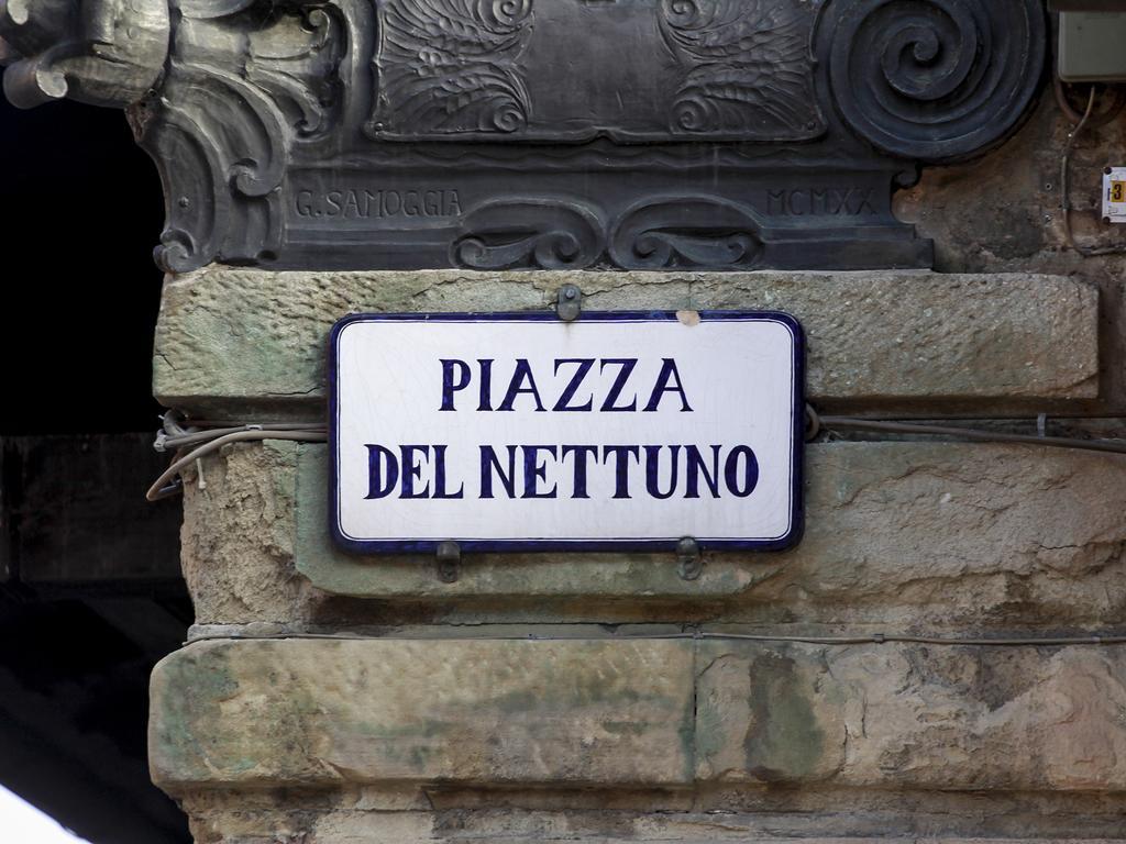 Casa Isolani Luxury Rooms Piazza Maggiore 1 Bolonia Zewnętrze zdjęcie